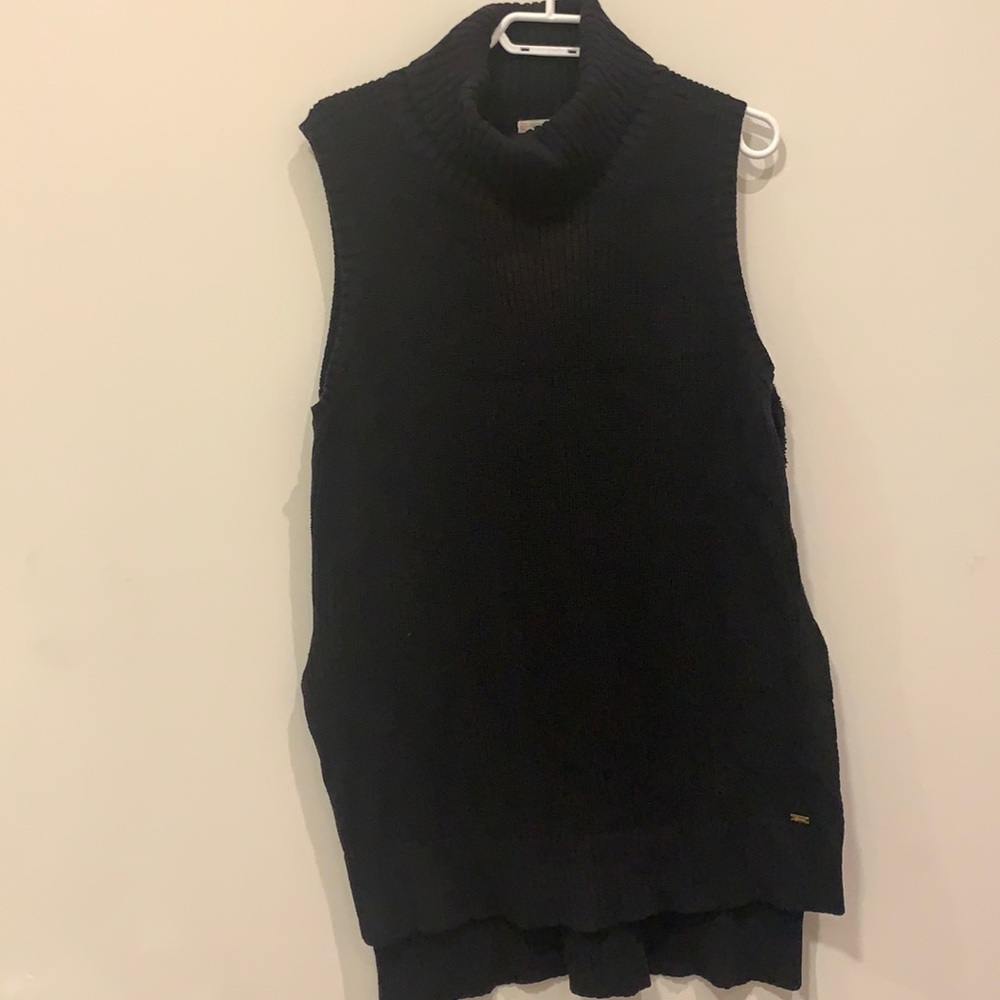Guess Top SZ XL